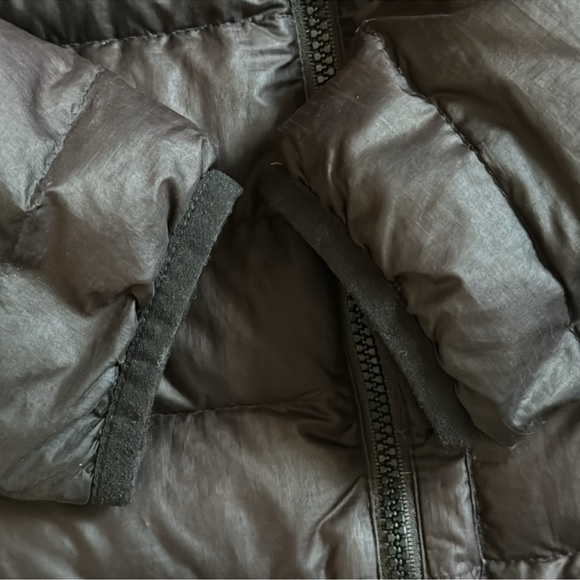 Patagonia Women Black Feather Down Puff Jacket - Picture 3 of 8